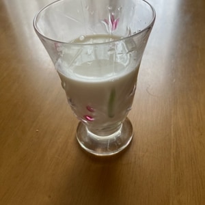 牛乳と酢でヨーグルト風ドリンク